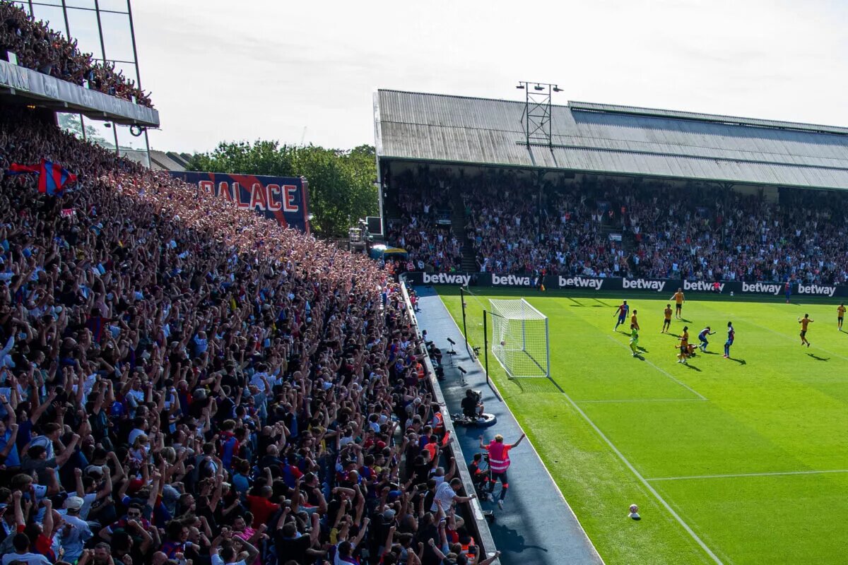 Selhust Park packed for a match