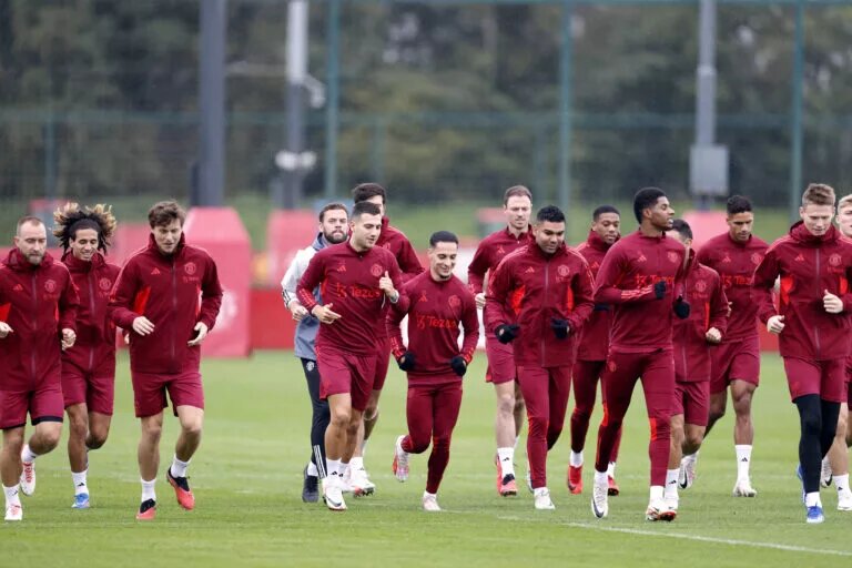 Manchester United Predicted Lineup vs Brentford: players training
