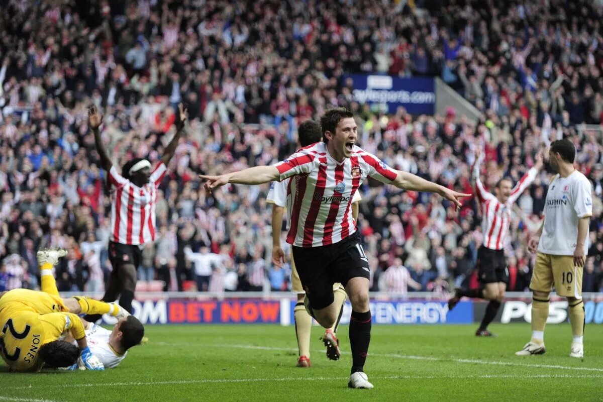 Daryl Murphy scores injury-time winner for Sunderland against Middlesbrough