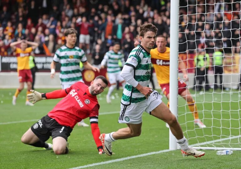 Matt O Riley slots home for Celtic