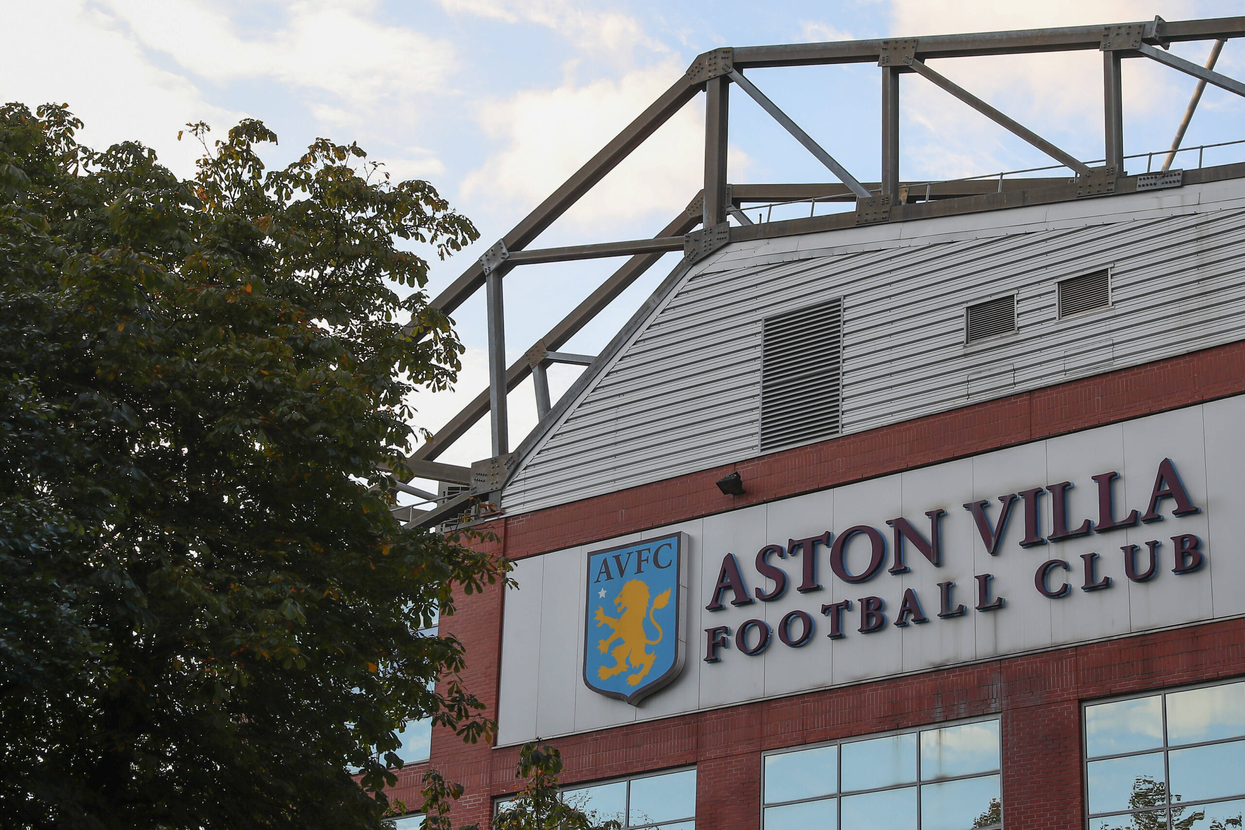 Juventus Discuss Transfer With Aston Villa to Sign Player 'Arsenal Love'
