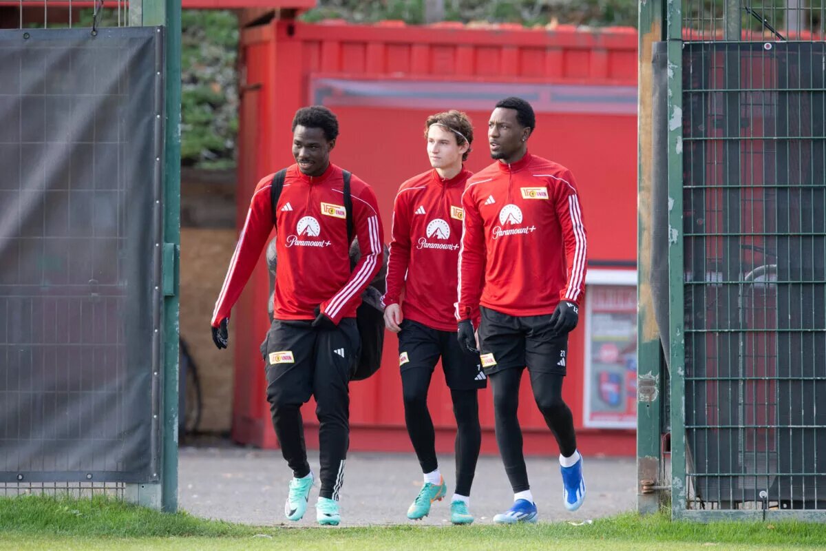 Union Berlin players arriving for training