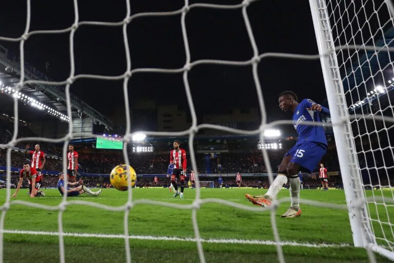Nicolas Jackson taps the ball into the goal
