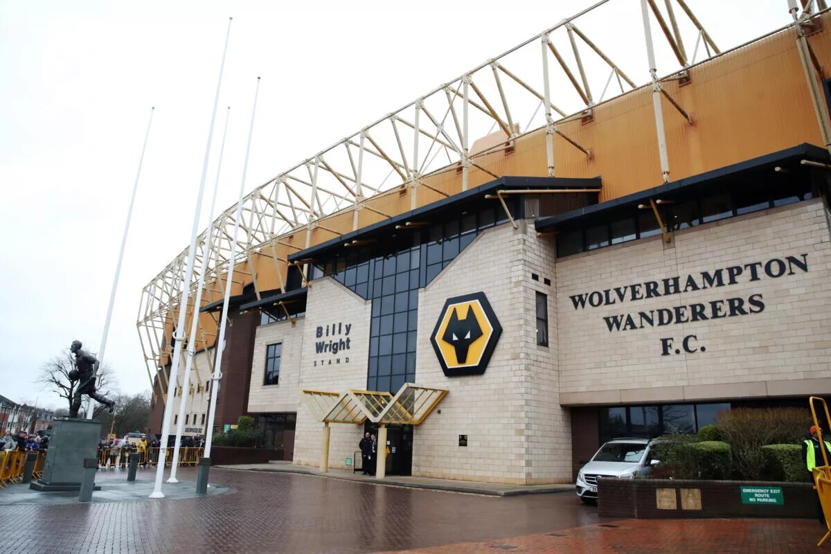 Molineux stadium photgraphed from outide