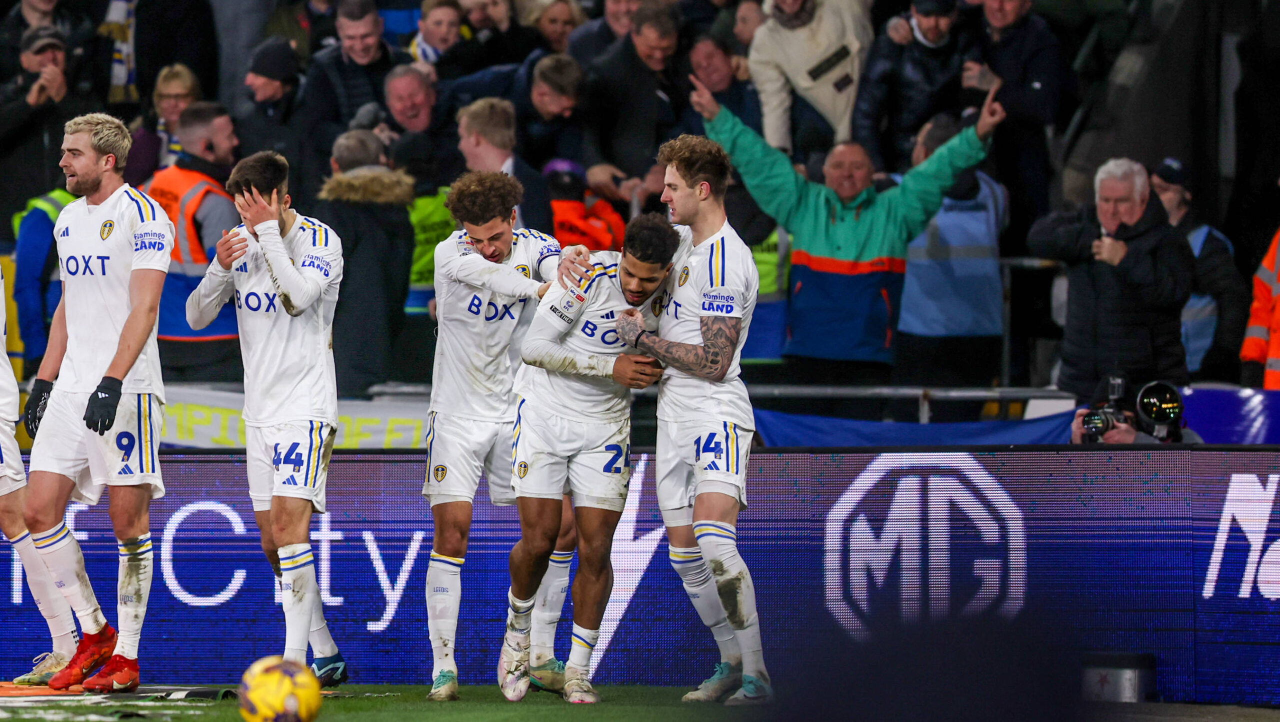Leeds United squad celebrate a goal