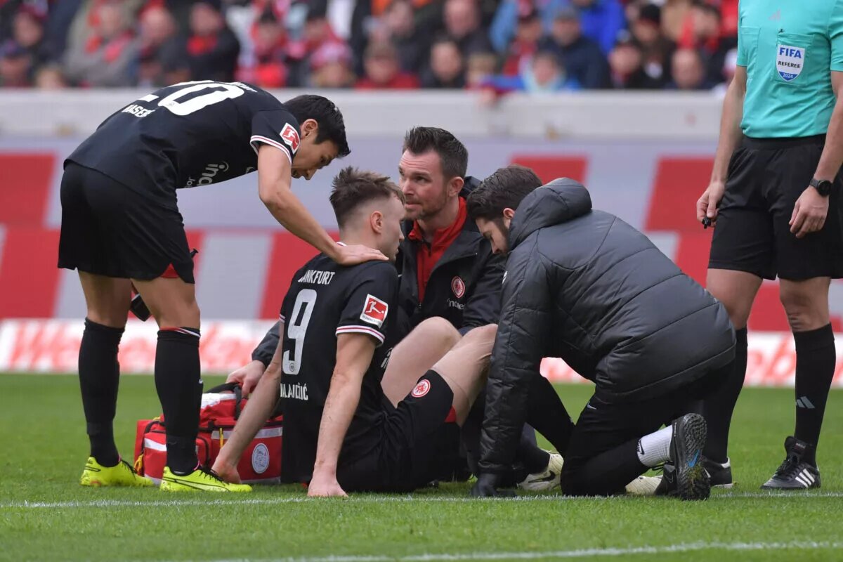 Wolves Striker Sasa Kalajdzic suffers ACL injury on loan at Eintracht Frankfurt