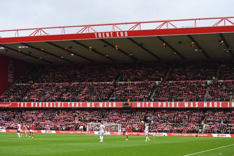 Nottingham Forest douglas luiz