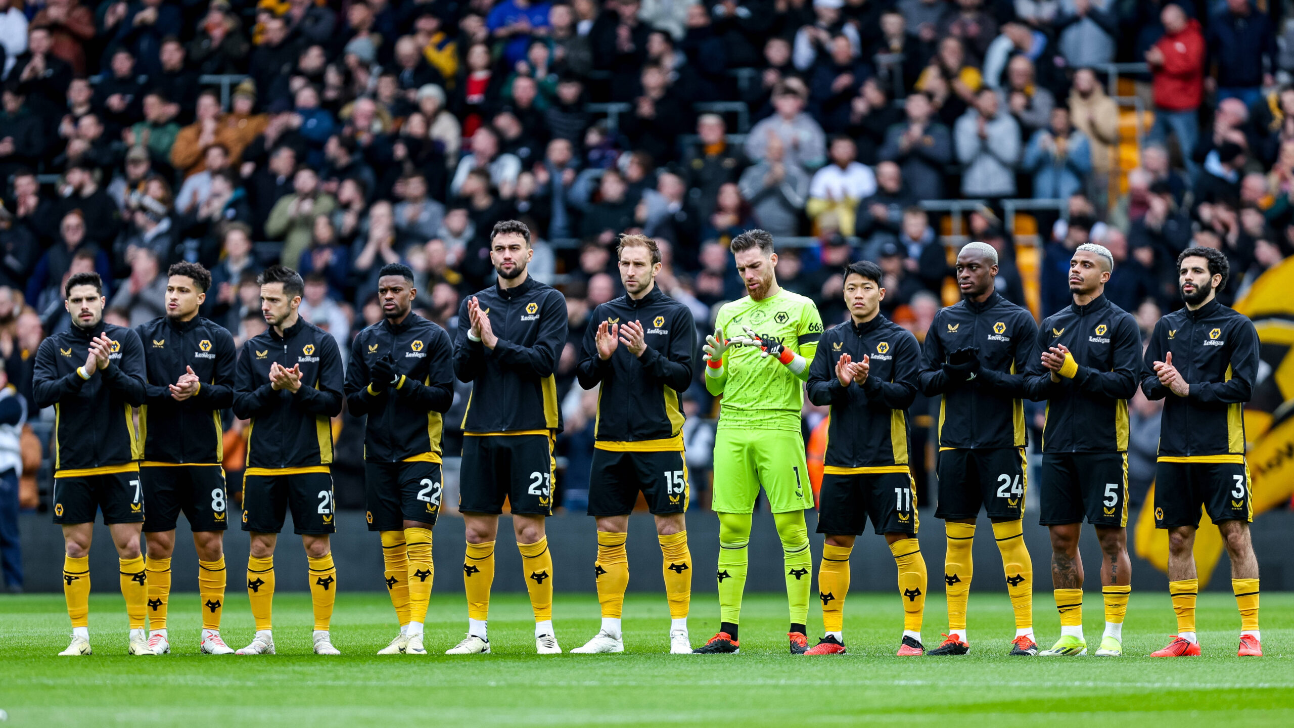 Wolves players applaud the contribution of Paul Bradshaw ahead of the Premier League match against Sheffield United,
