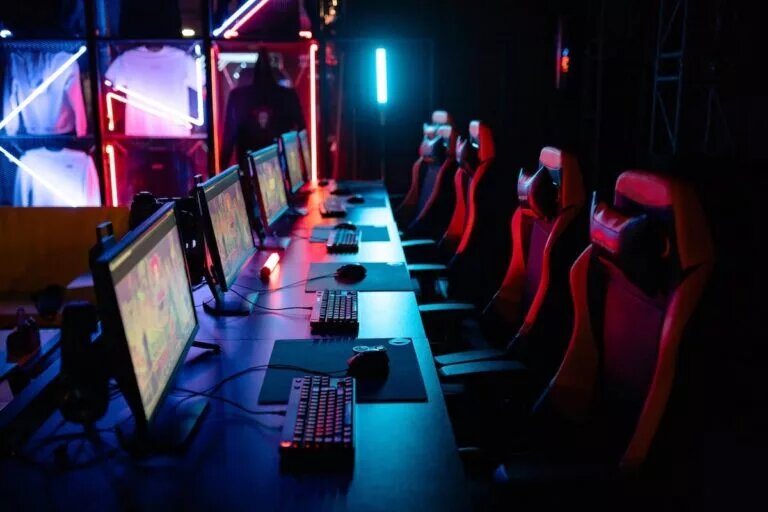 FIFA eSports and the Gaming Industry: A Comprehensive Overview