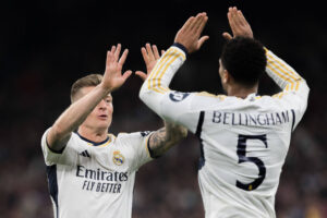 Toni Kroos and Jude Bellingham show mutual respect during substitution