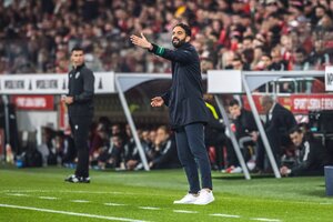 Ruben Amorim providing tactical instructions from the sidelines