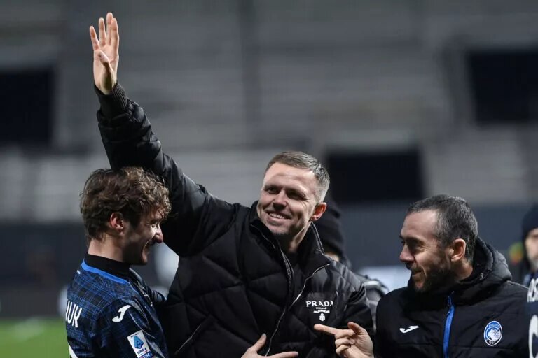 Josip Ilicic waving to the fans after a match