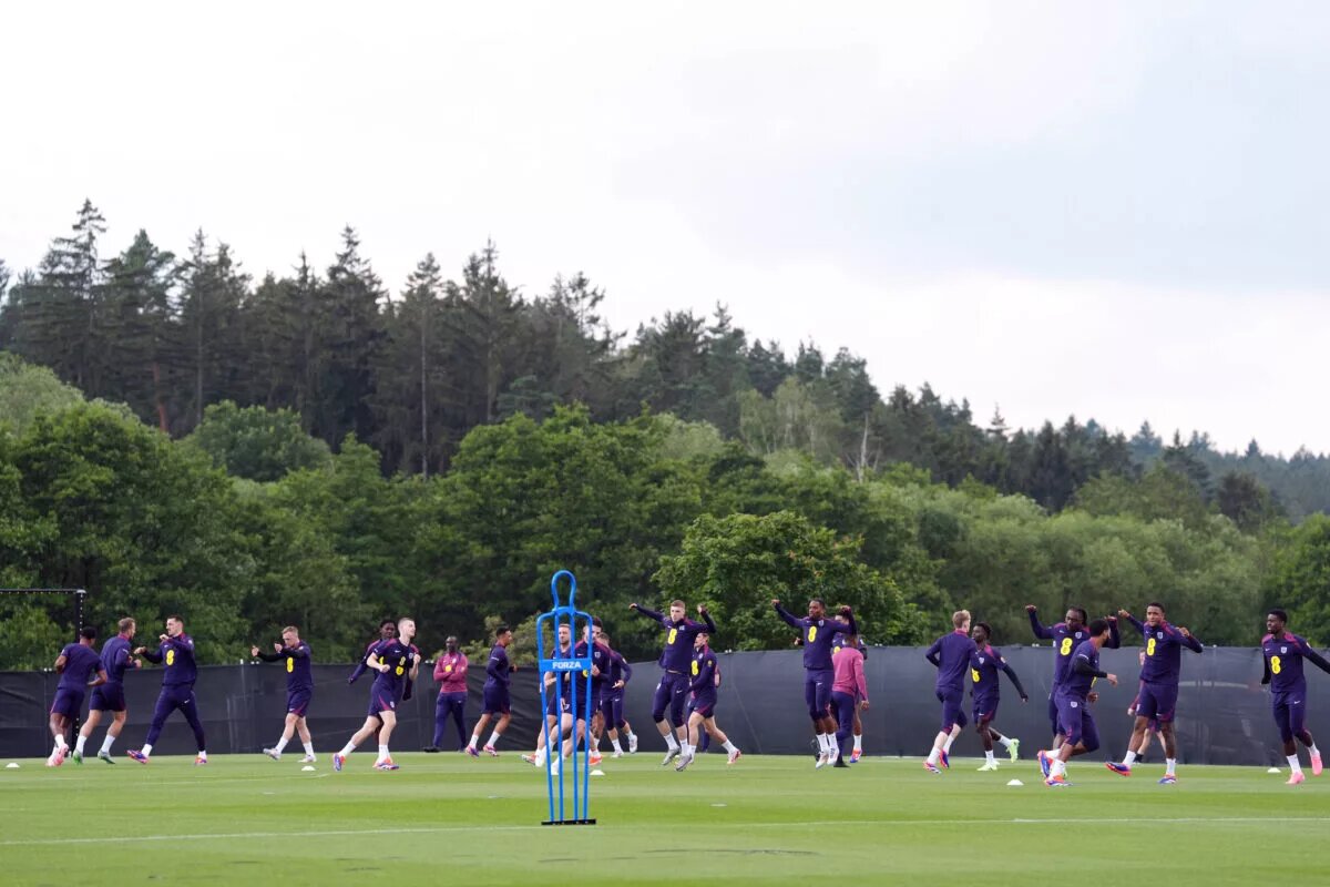 England players train before Euros
