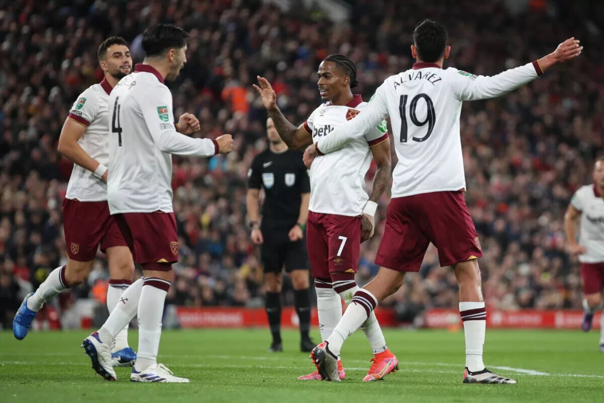 West Ham players celebrate