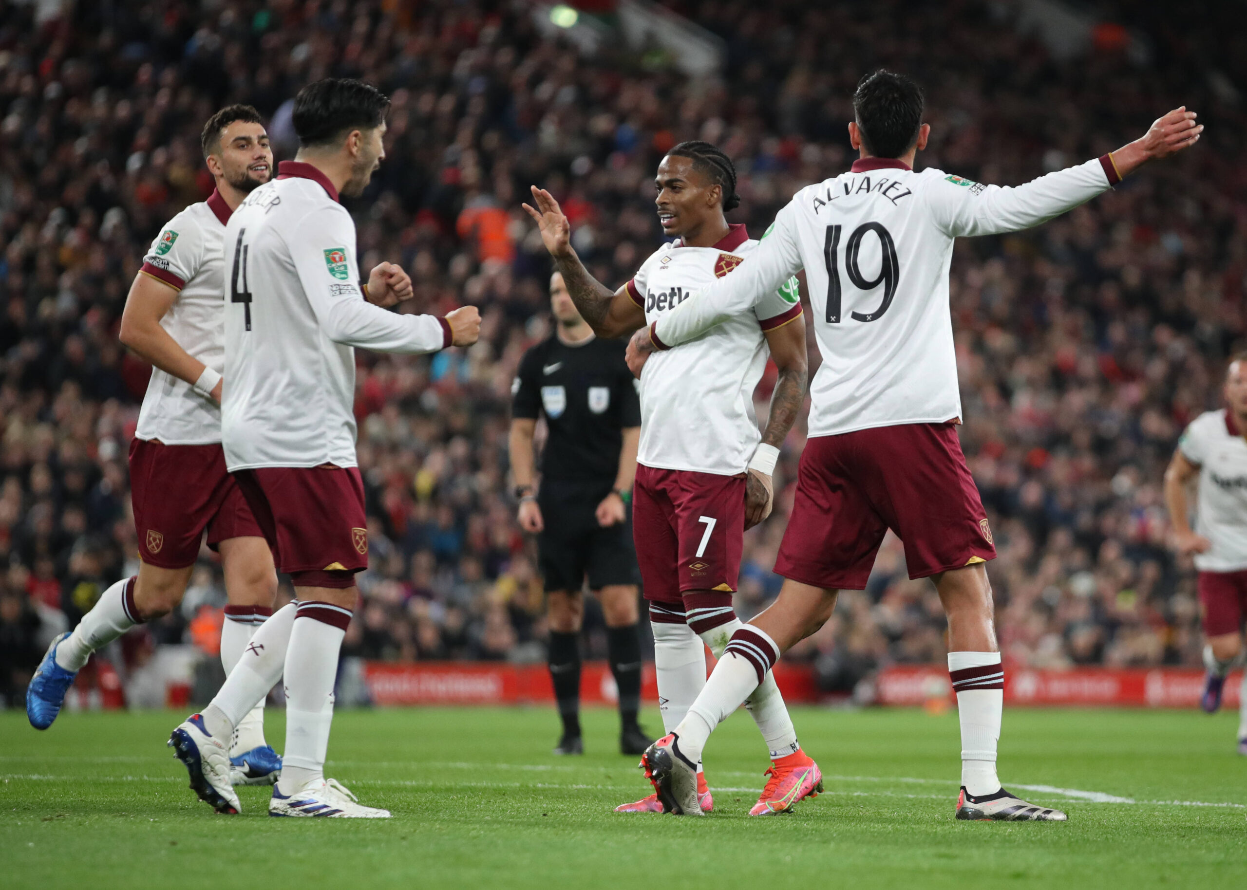 West Ham players celebrate