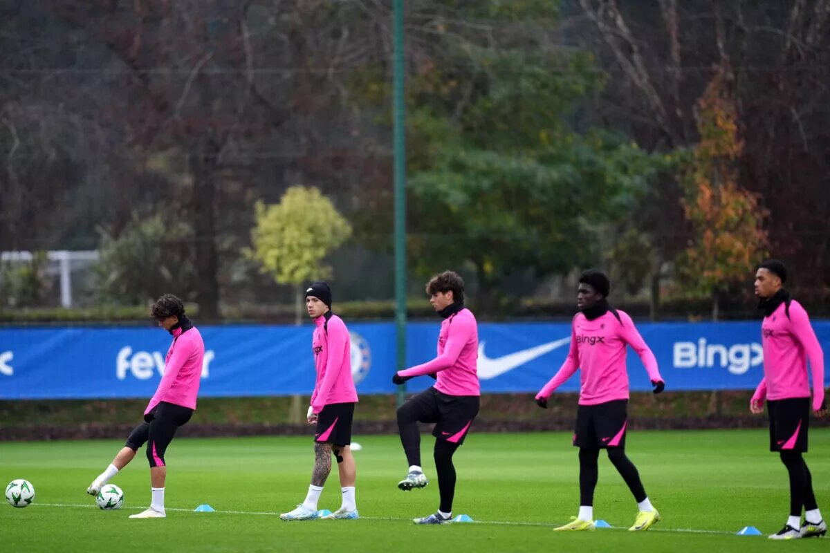 Chelsea players pictured in training