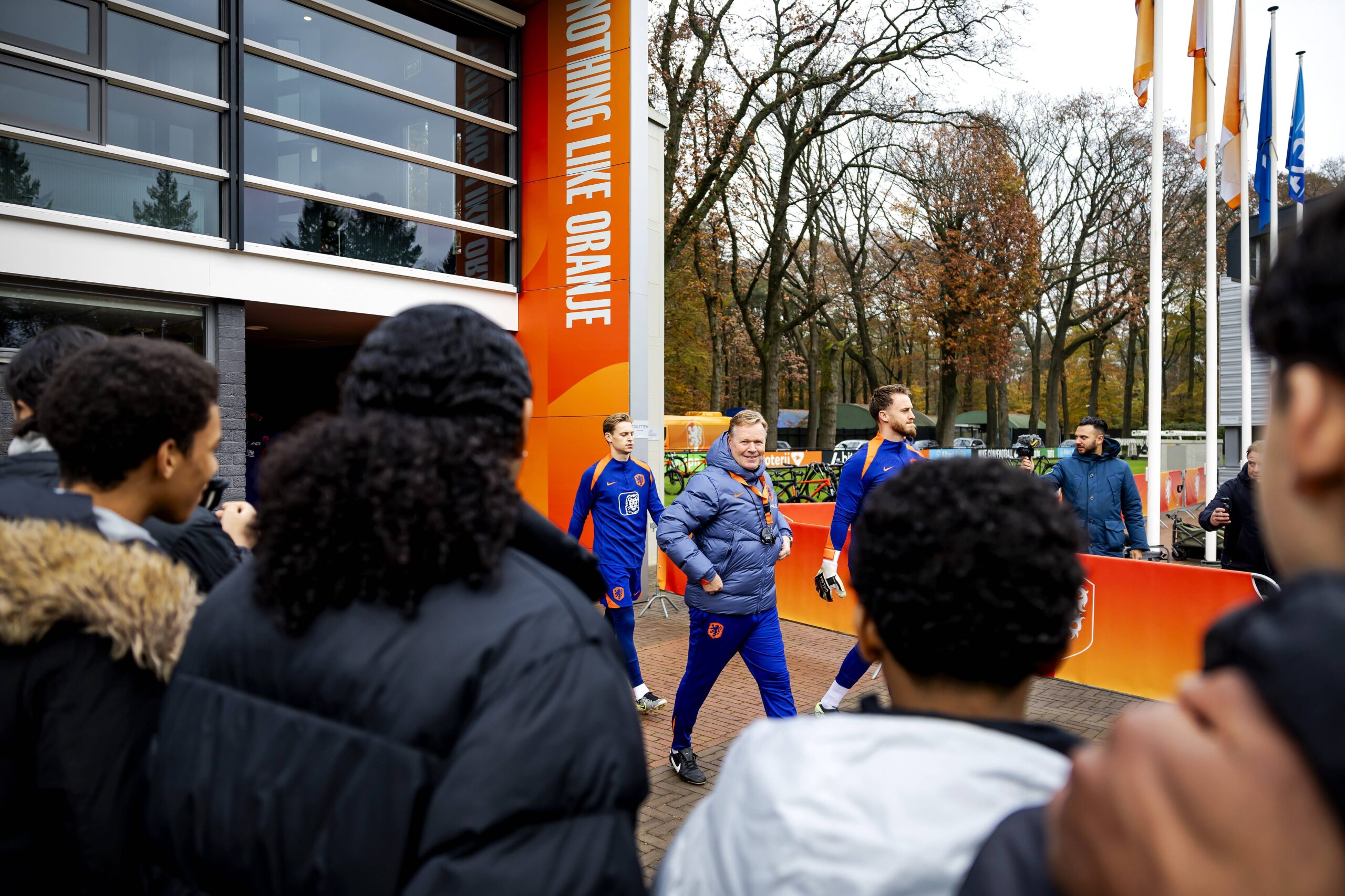 Ronald Koeman leads Dutch squad out for training session