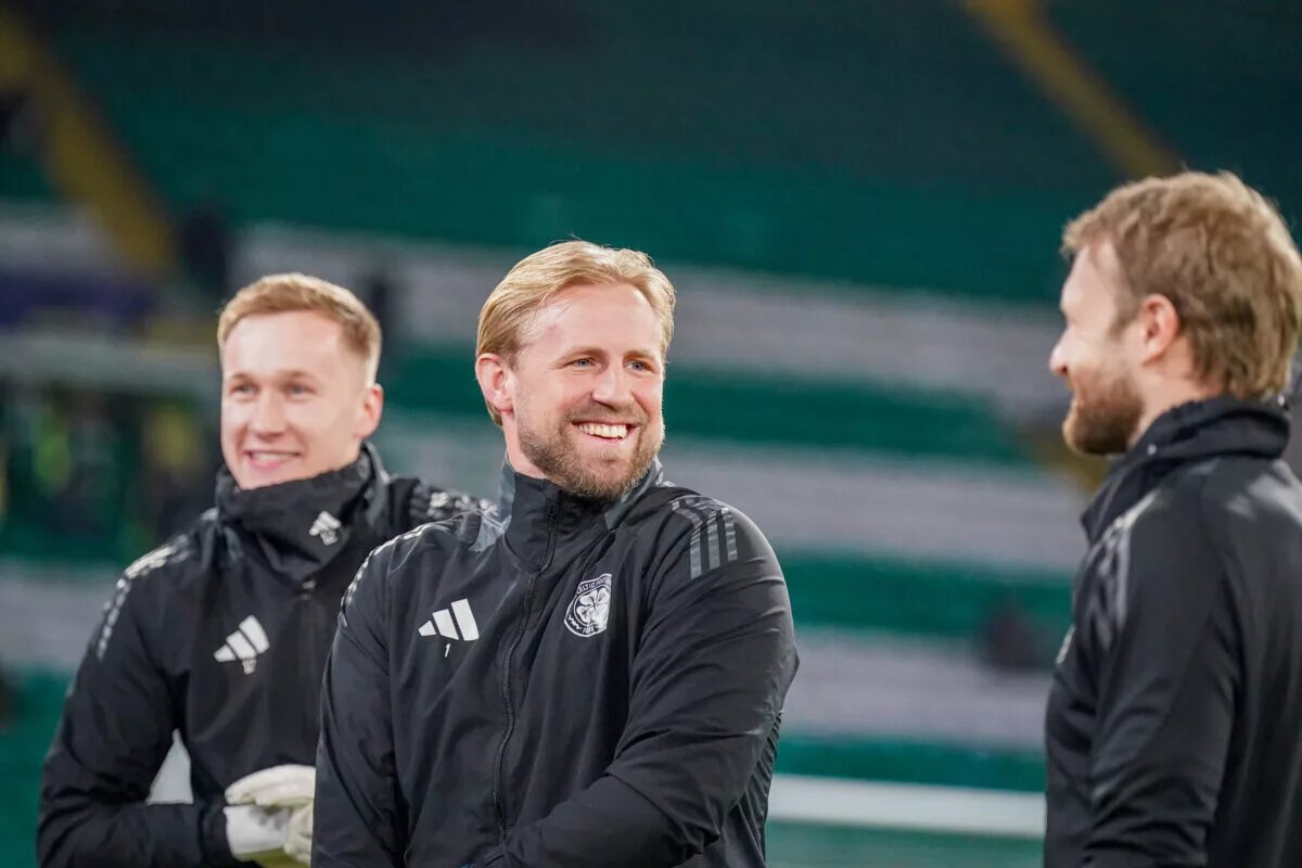 Kasper Schmeichel training before match