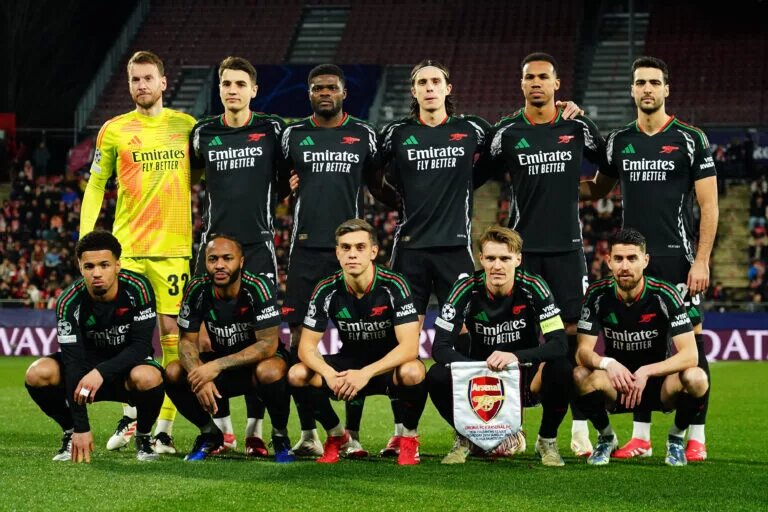 Arsenal squad photo vs Girona