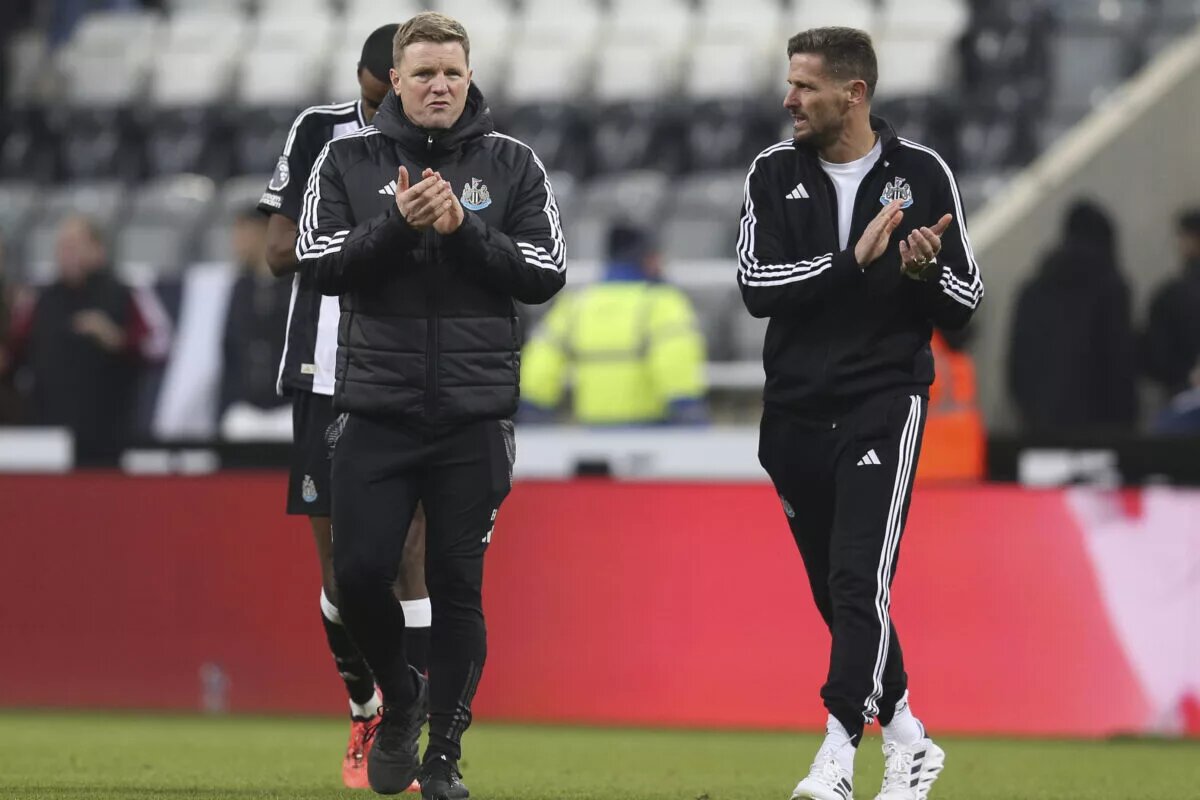 Newcastle vs Qarabag confirmed lineups - Eddie Howe pictured applauding fans after a match