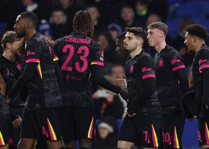 Chelsea Predicted lineup - Chelsea players celebrate goal
