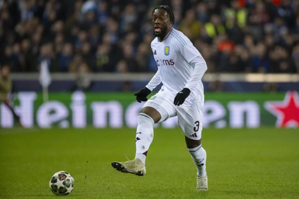 Image of Axel Disasi passing the ball for Aston Villa