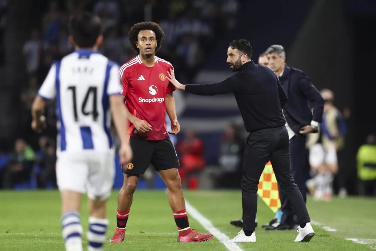 Ruud Gullit Believes 'Real Baller' Made 'the Wrong Decision' Joining Man Utd