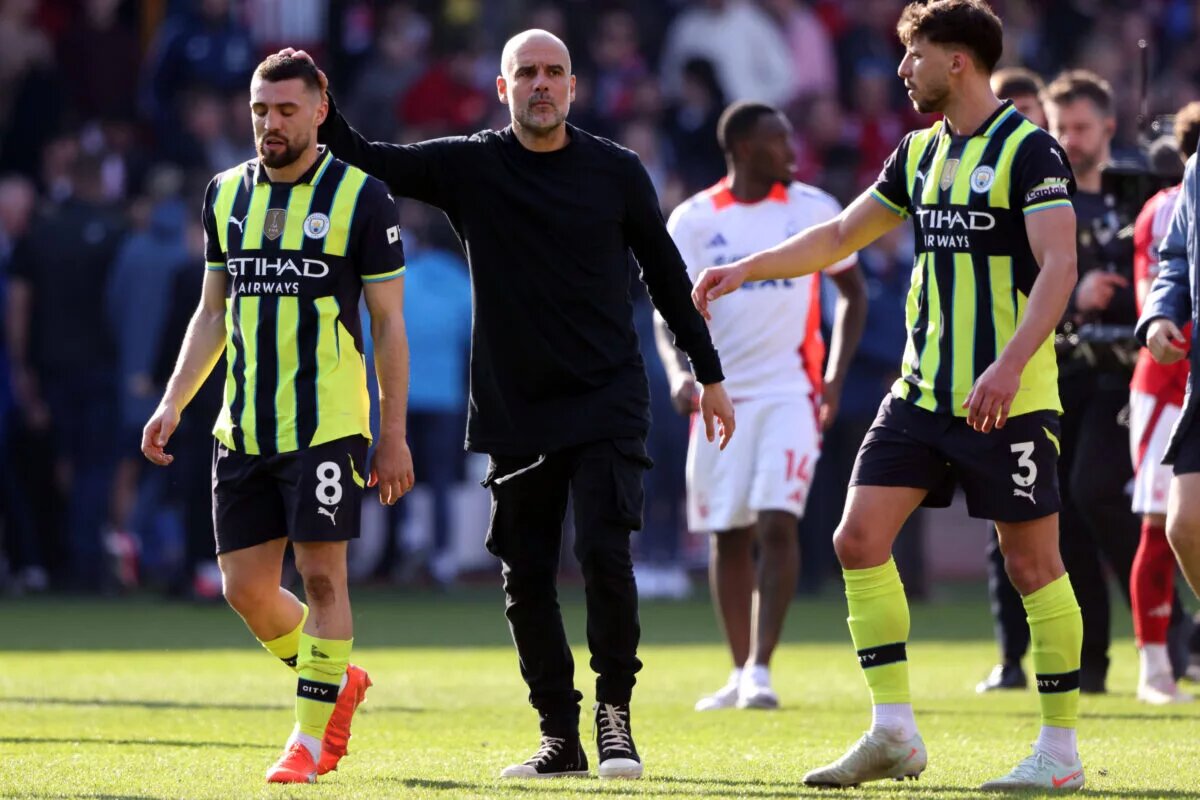Chelsea vs Manchester City predicted lineups - Image of Pep Guardiola with players