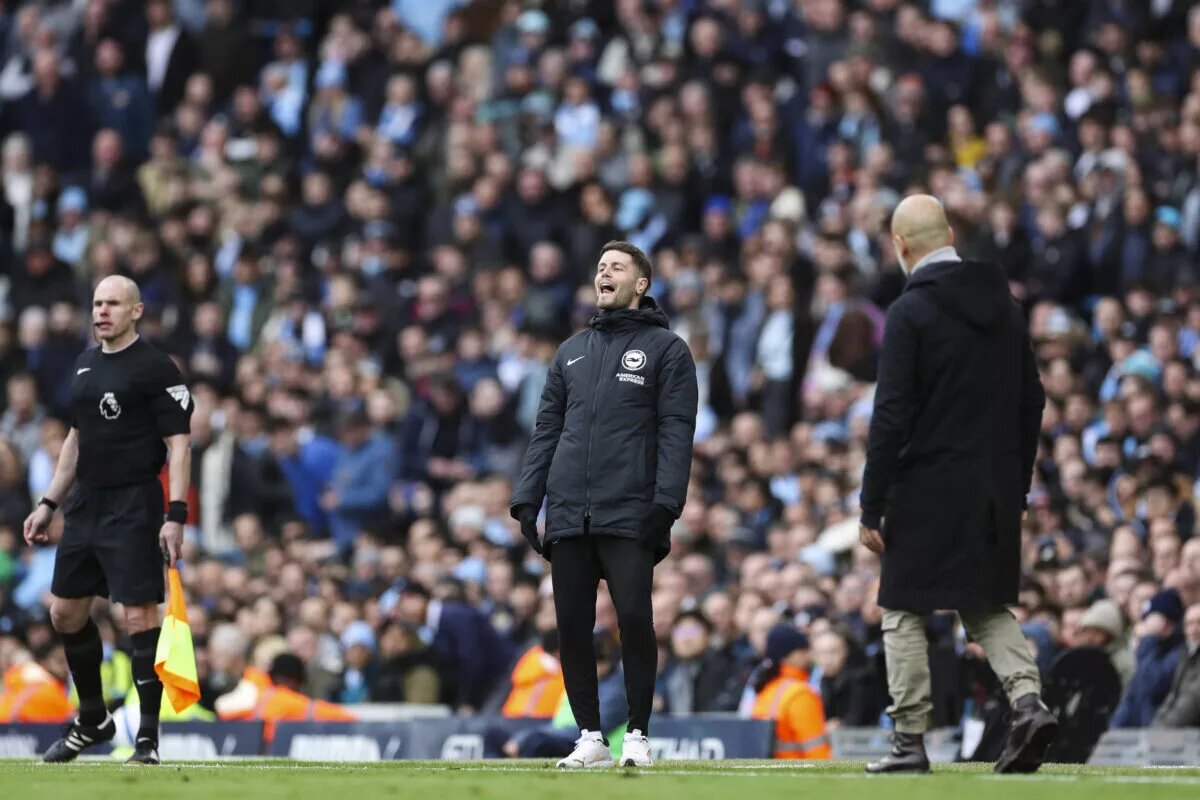 Brighton Predicted Lineup - Image of Fabian Hurzeler on the sidelines