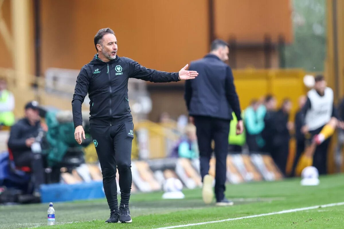 Vitor Pereira pictured on the sidelines for Wolves