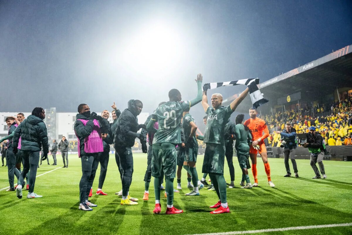 Tottenham Predicted Lineup - image of players celebrating Europa League success