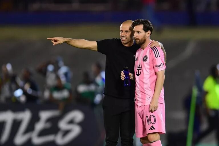 Inter Miami confirmed lineup - image of Javier Macherano with Lionel Messi