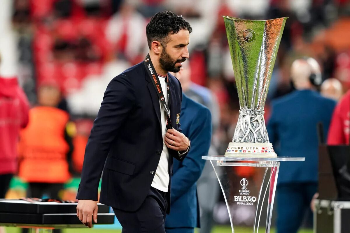 Manchester United vs Fulham confirmed lineups - Image of Ruben Amorim with his second-place medal in Europa League final