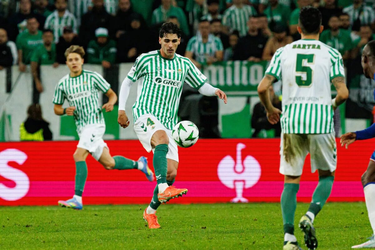Johnny Cardoso on the ball for Real Betis