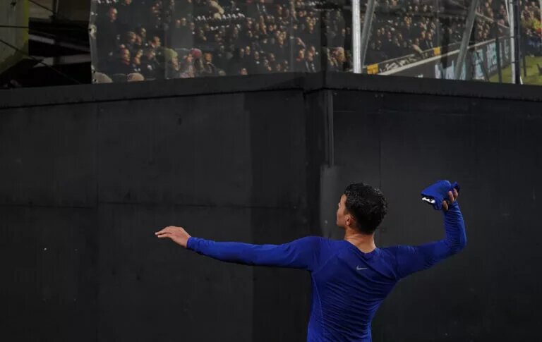 Best Chelsea players to wear Number 6 jersey ever - Image of Thiago Silva