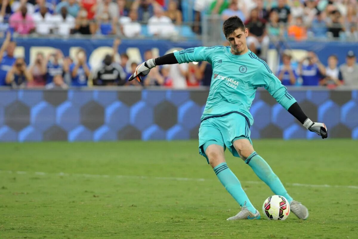 Best Chelsea players to wear number 13 jersey - Image of Thibaut Courtois