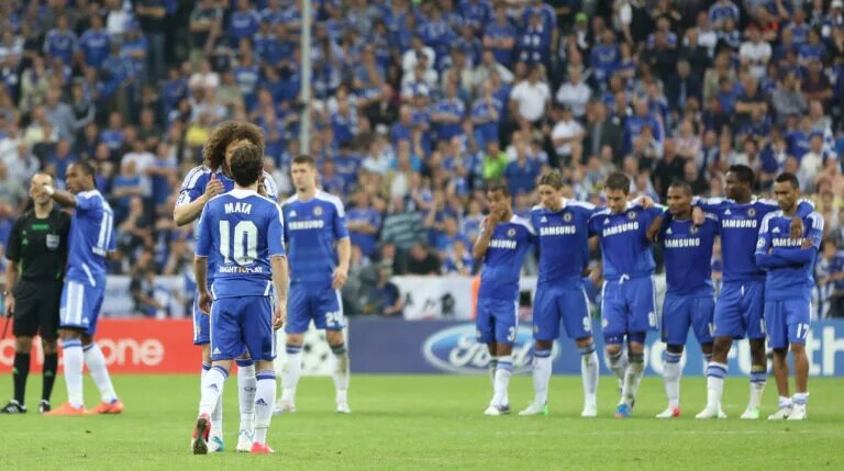 Chelsea players line up during 2012 Champions League final shootout