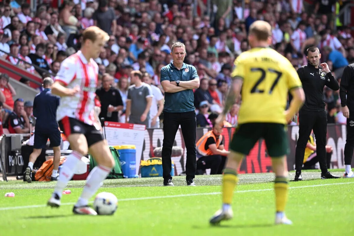 Wrexham vs QPR - image of Wrexham coach