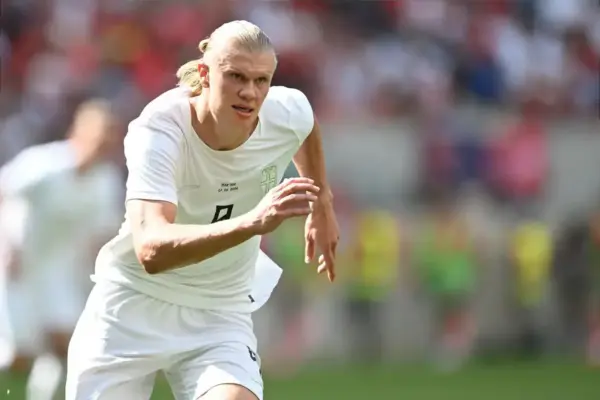 4 Football Powerhouses and One Potential World Cup Dark Horse