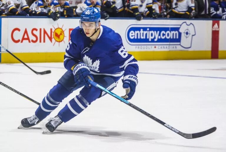 Vancouver Canucks Signing Ilya Mikheyev