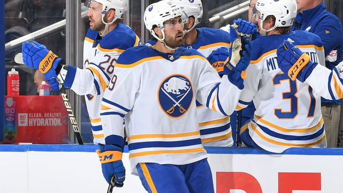 2023 Fantasy Hockey: 4 Forward Sleepers to Draft - FantraxHQ