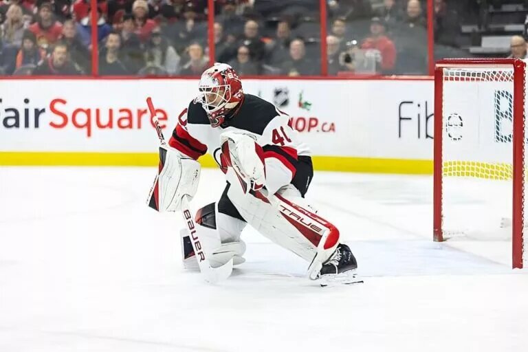 OTTAWA, ON - NOVEMBER 19: New Jersey Devils Goalie Akira Schmid (40) prepares to make a save during first period National Hockey League action between the New Jersey Devils and Ottawa Senators on November 19, 2022, at Canadian Tire Centre in Ottawa, ON, Canada. (Photo by Richard A. Whittaker/Icon Sportswire via Getty Images)