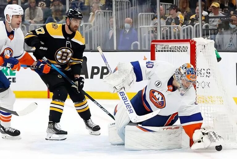 bruins islanders transformed