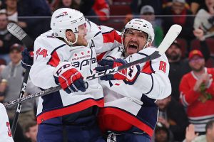 Alex Ovechkin reaches 800-goal plateau with hat trick