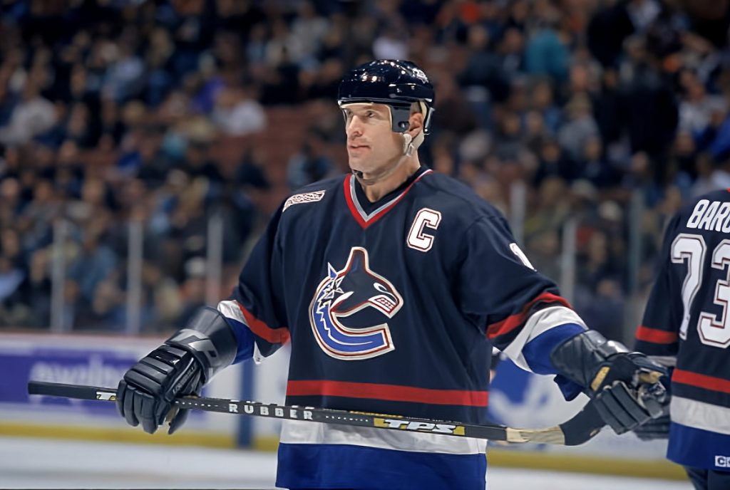 Q&A: Mark Messier on a Vancouver do-over, pressure to win with Oilers,  Rangers - NBC Sports