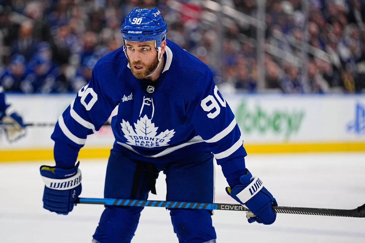Ryan O'Reilly; sweater number 90
