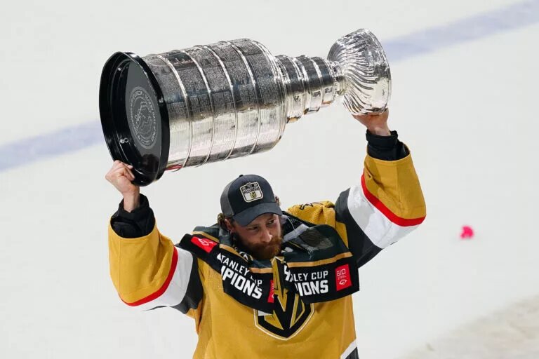 Laurent Brossoit contract
