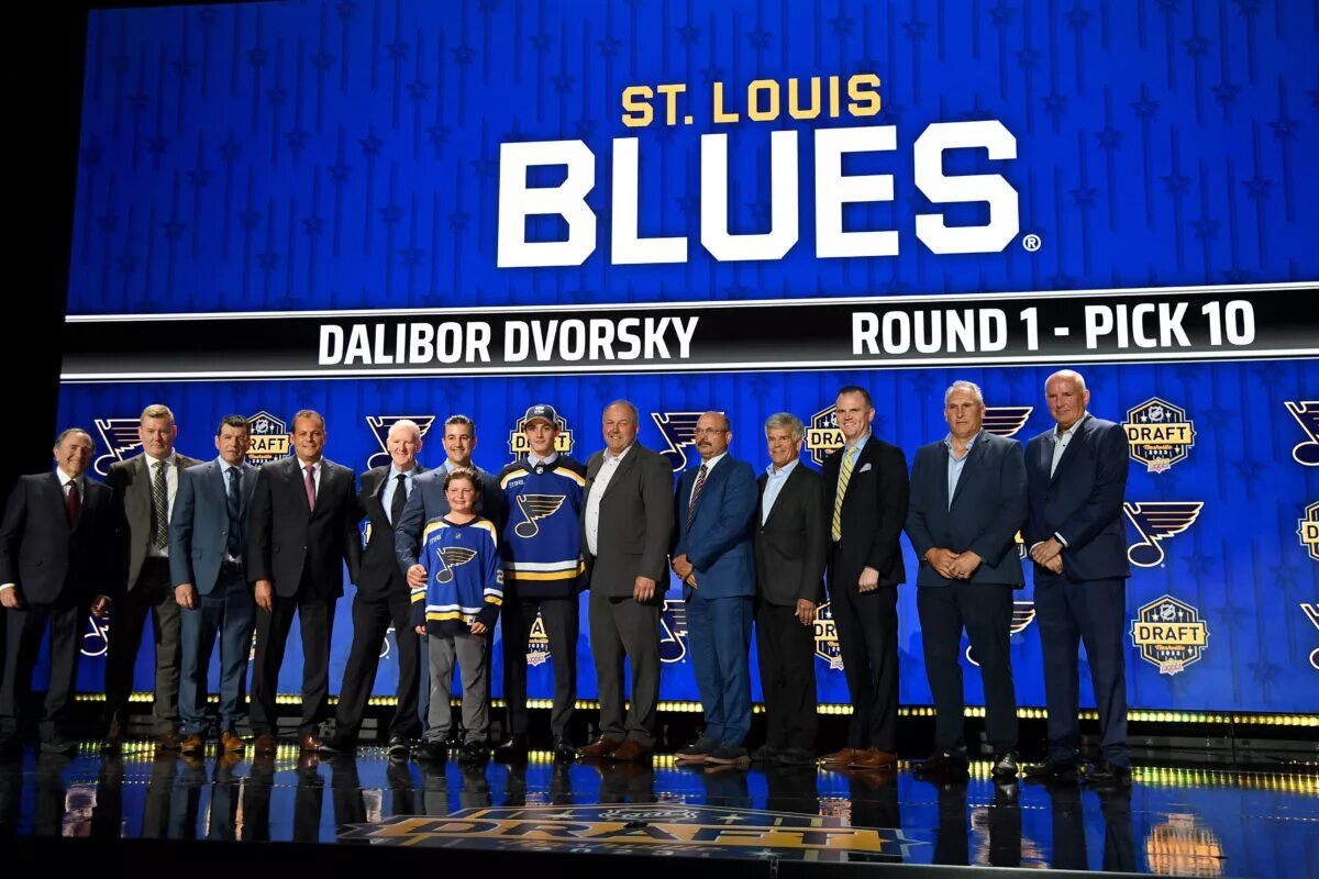 Dalibor Dvorsky signs