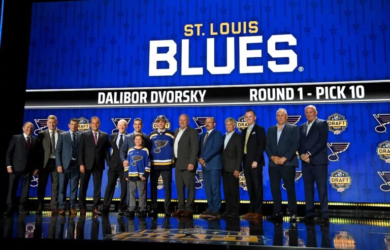 Dalibor Dvorsky signs