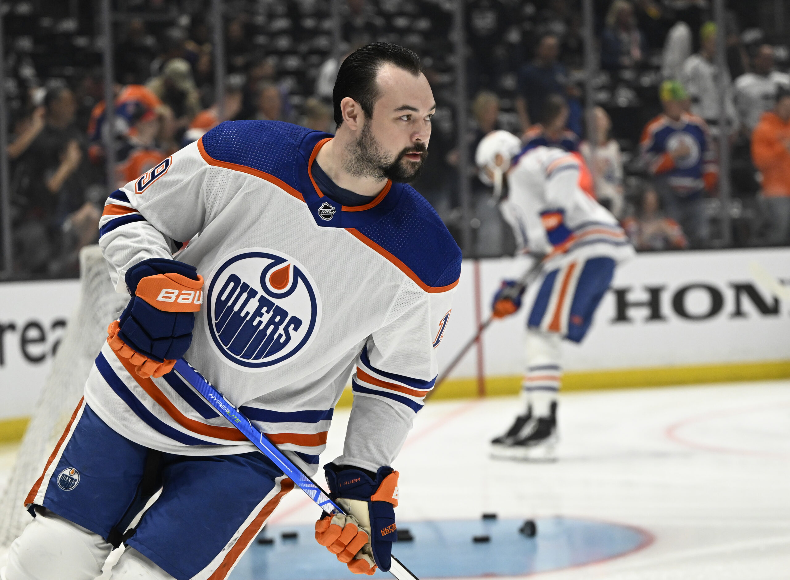 Edmonton Oilers defence looks healthy entering Game 1 of NHL season
